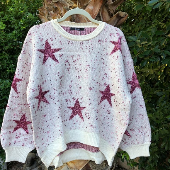✨Burgundy Star Patterned Sweater✨ - Picture 4 of 8